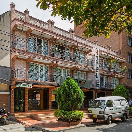 Hotel Boutique Laureles Home - Ayenda 1258 (Adults Only) Medellin Bagian luar foto