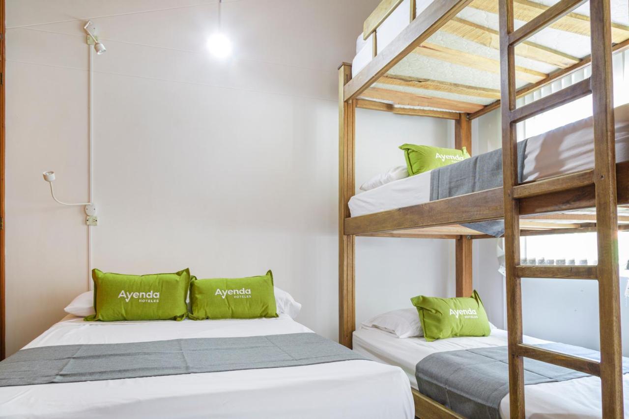 Hotel Boutique Laureles Home - Ayenda 1258 (Adults Only) Medellin Bagian luar foto