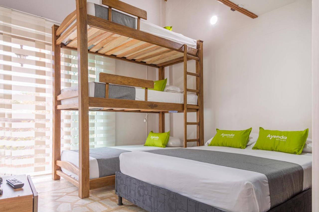 Hotel Boutique Laureles Home - Ayenda 1258 (Adults Only) Medellin Bagian luar foto