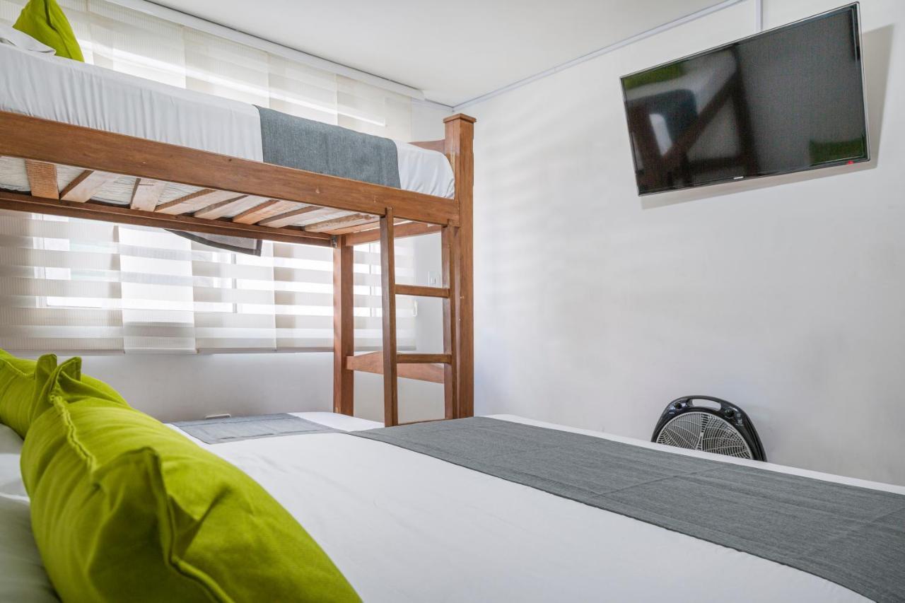 Hotel Boutique Laureles Home - Ayenda 1258 (Adults Only) Medellin Bagian luar foto