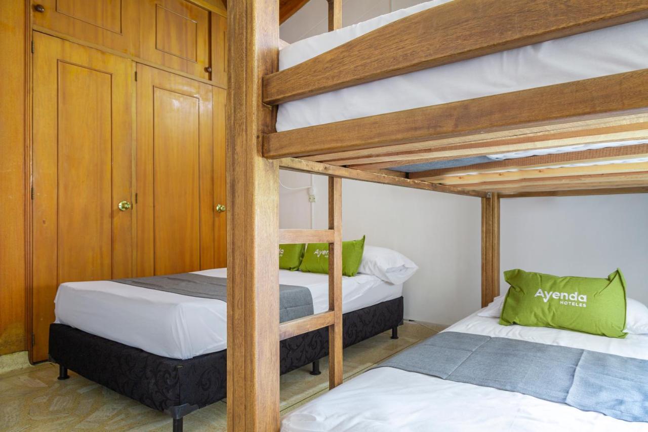 Hotel Boutique Laureles Home - Ayenda 1258 (Adults Only) Medellin Bagian luar foto